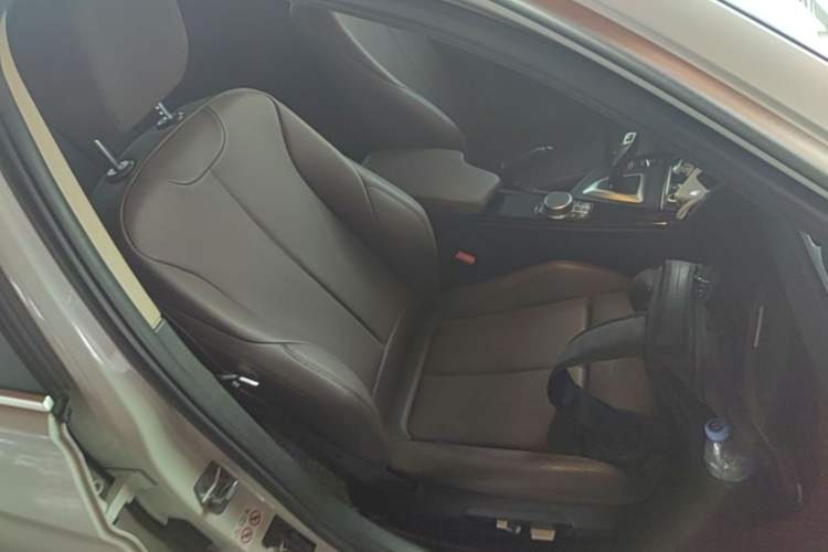 Used BMW 3 Series 2019 320Li Fashion Model Right Front Seat