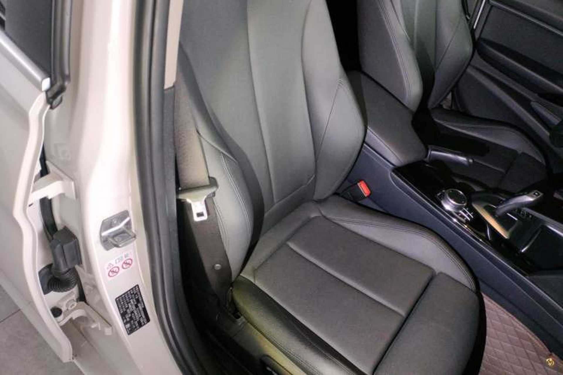 Used BMW 3 Series 2019 320Li Fashion Model Right Front Seat