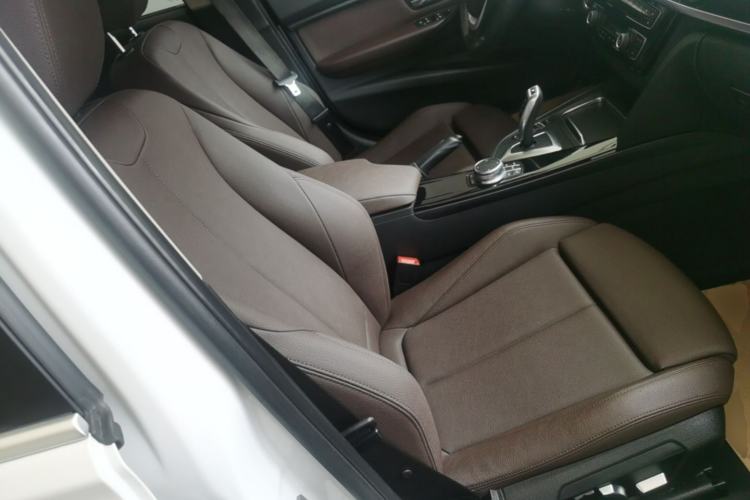 Used BMW 3 Series 2019 320Li Fashion Model Right Front Seat