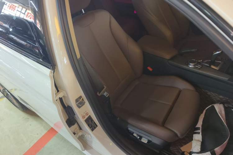 Used BMW 3 Series 2019 320Li M Sport Night Edition Right Front Seat