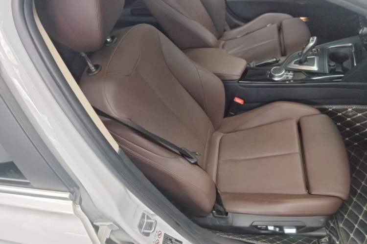 Used BMW 3 Series 2019 320Li Fashion Model Right Front Seat