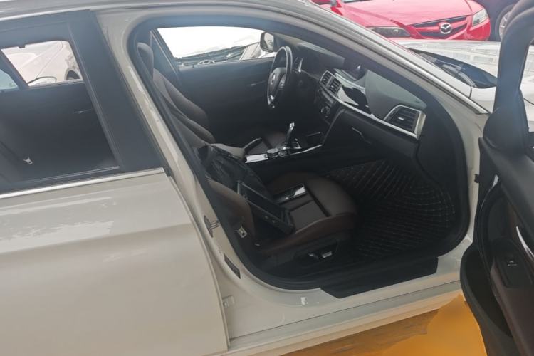 Used BMW 3 Series 2019 320Li Fashion Model Right Front Seat