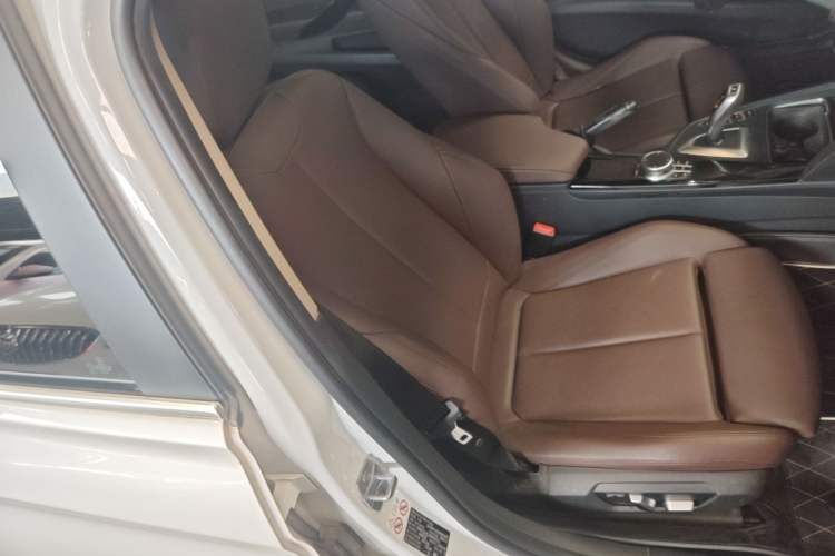 Used BMW 3 Series 2019 320Li Fashion Model Right Front Seat