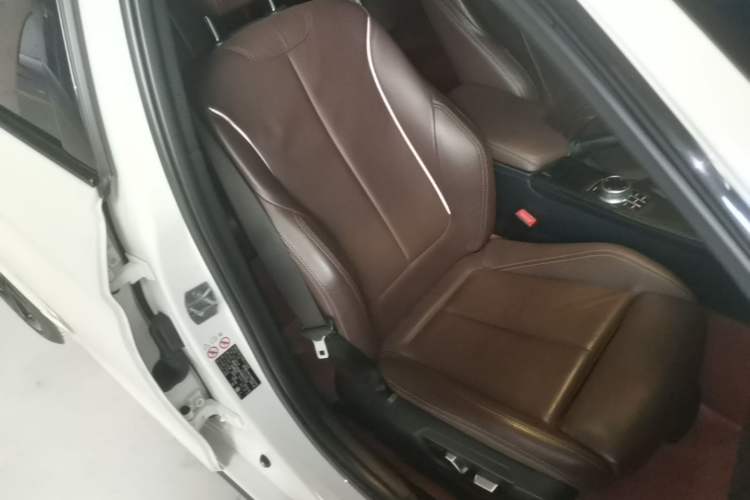Used BMW 3 Series 2019 320i M Sport Night Edition Right Front Seat