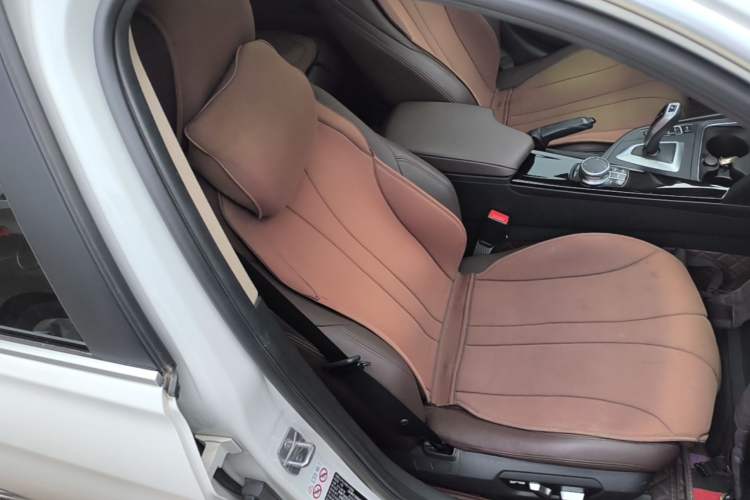 Used BMW 3 Series 2019 320Li Fashion Model Right Front Seat
