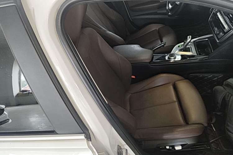 Used BMW 3 Series 2019 320Li xDrive Fashion Model Right Front Seat