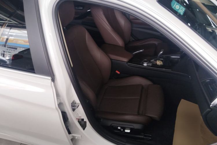 Used BMW 3 Series 2019 320Li Fashion Model Right Front Seat