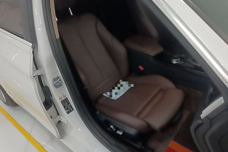 Used BMW 3 Series 2019 320Li Fashion Model Right Front Seat
