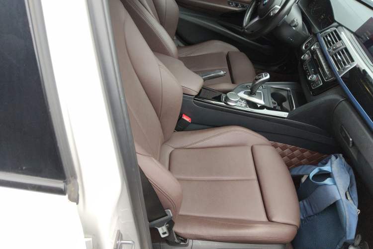 Used BMW 3 Series 2019 320Li M Sport Package Right Front Seat