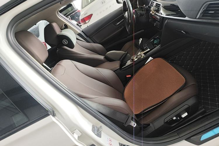 Used BMW 3 Series 2019 320Li M Luxury Package Right Front Seat