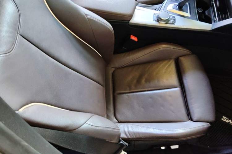 Used BMW 3 Series 2019 320i M Sport Night Edition Right Front Seat