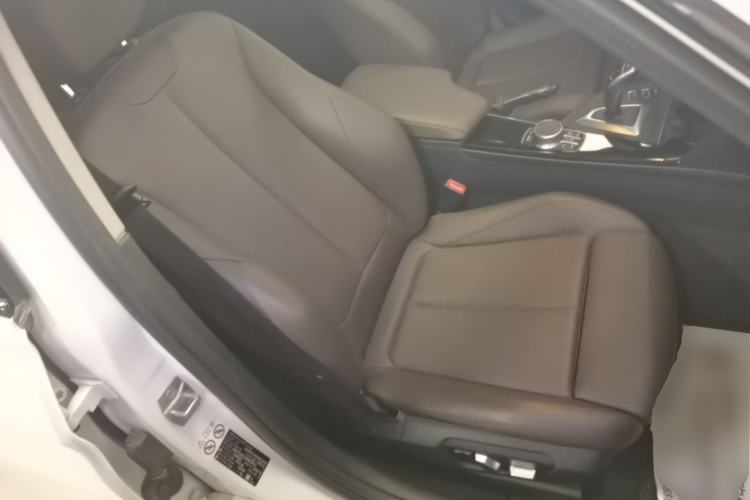 Used BMW 3 Series 2019 320Li M Sport Package Right Front Seat