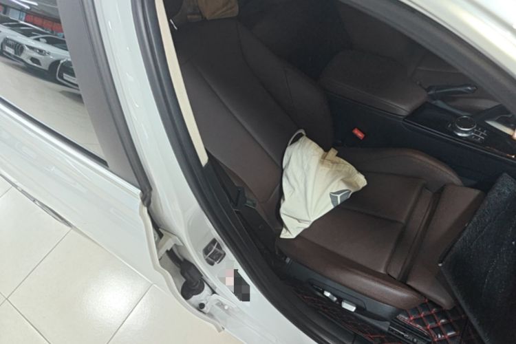 Used BMW 3 Series 2019 320Li Fashion Model Right Front Seat