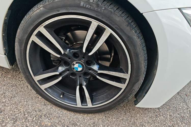 Used BMW 3 Series 2019 320i M Sport Package Right Front Wheel Hub