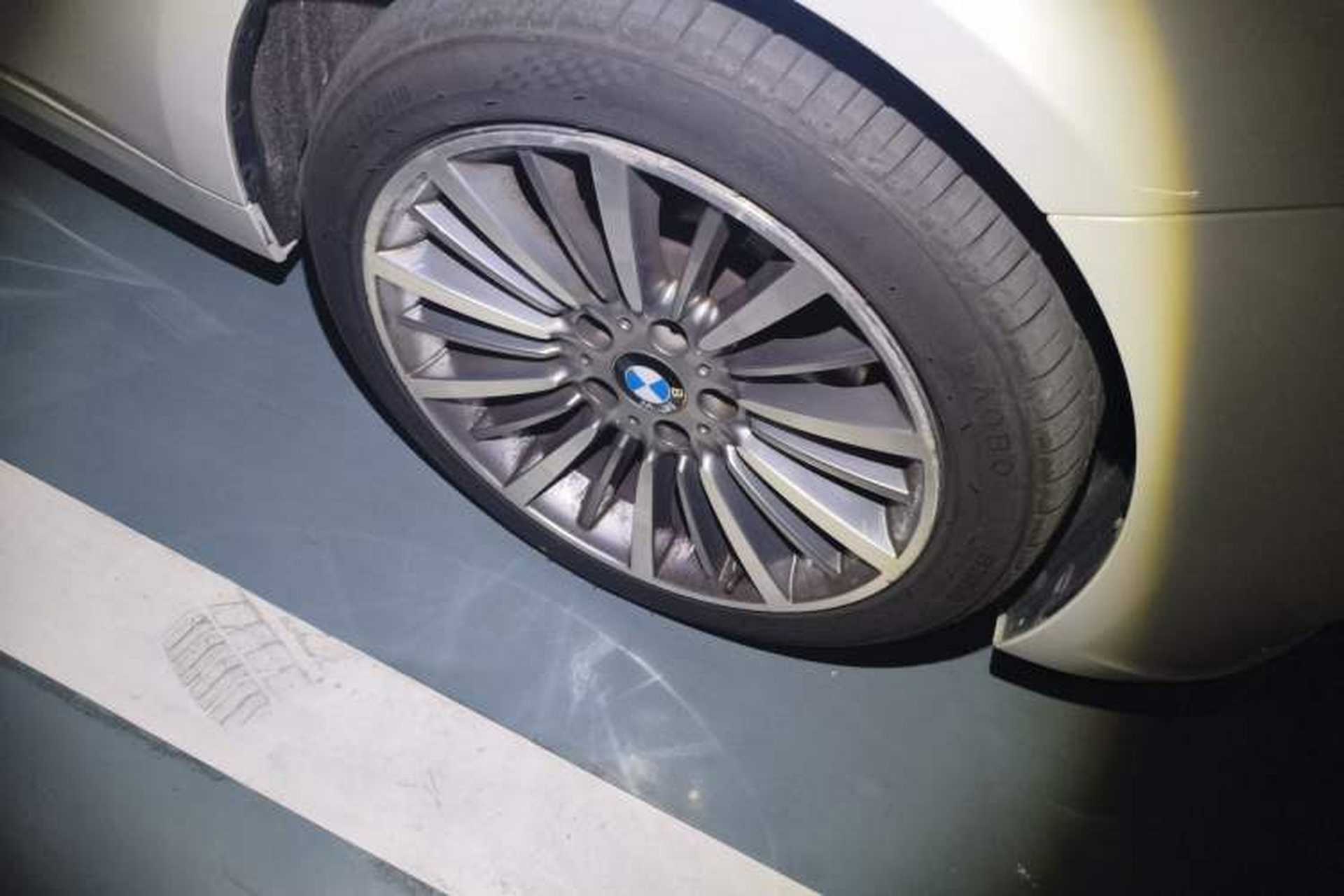 Used BMW 3 Series 2019 320Li xDrive Fashion Model Right Front Wheel Hub