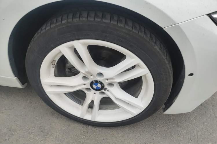 Used BMW 3 Series 2019 320Li M Sport Package Right Front Wheel Hub
