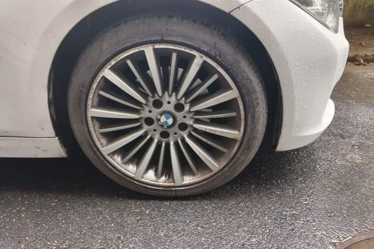 Used BMW 3 Series 2019 320Li Fashion Model Right Front Wheel Hub