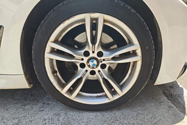Used BMW 3 Series 2019 320Li M Sport Package Right Front Wheel Hub