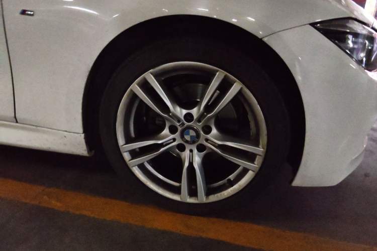 Used BMW 3 Series 2019 320Li M Sport Package Right Front Wheel Hub