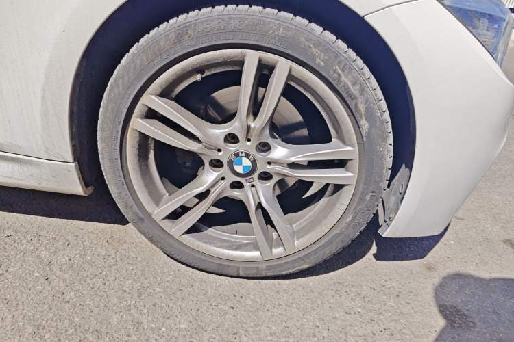 Used BMW 3 Series 2019 320Li M Sport Package Right Front Wheel Hub