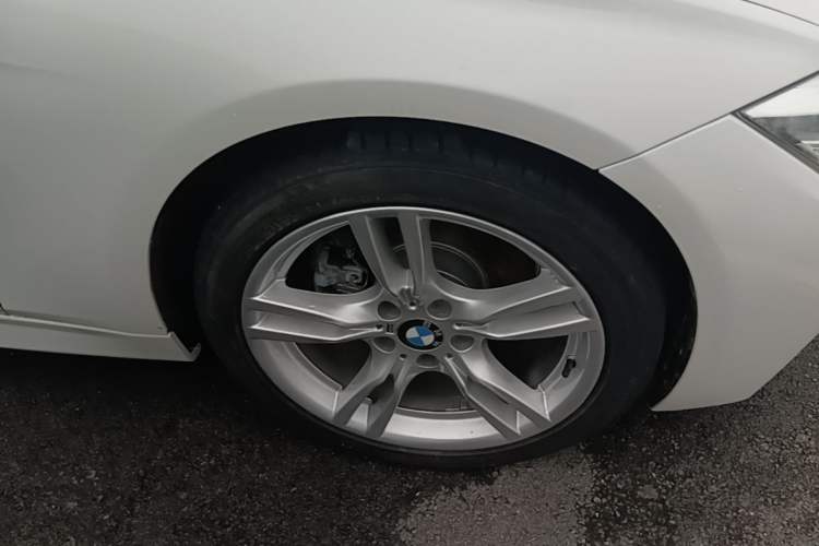 Used BMW 3 Series 2019 320Li M Sport Package Right Front Wheel Hub