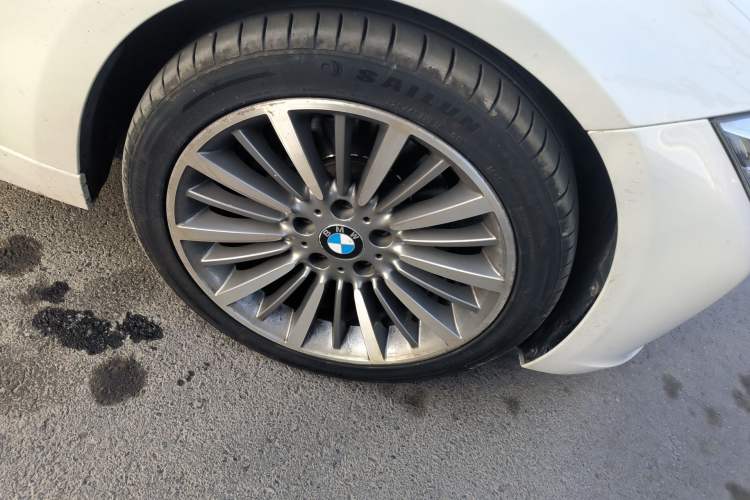 Used BMW 3 Series 2019 320Li Fashion Model Right Front Wheel Hub