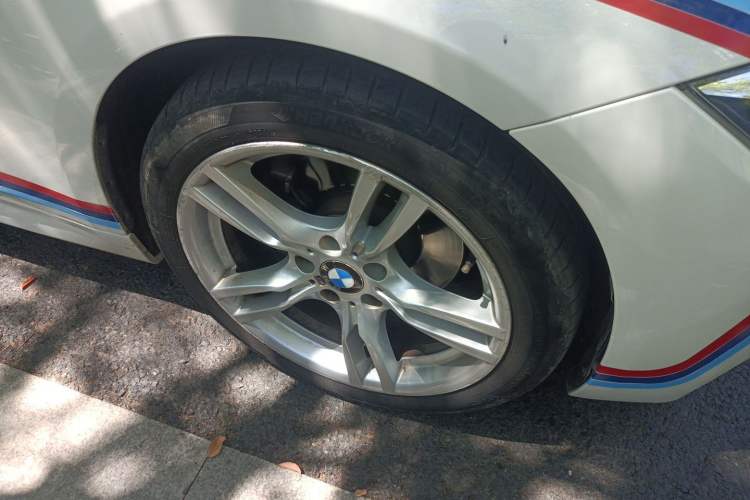 Used BMW 3 Series 2019 320i M Sport Package Right Front Wheel Hub