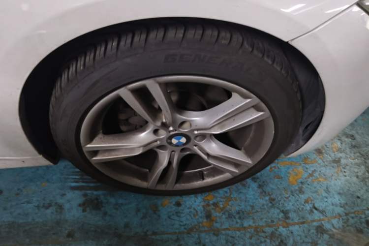 Used BMW 3 Series 2019 320Li M Sport Package Right Front Wheel Hub