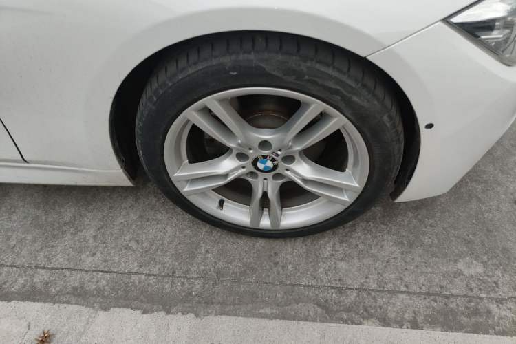 Used BMW 3 Series 2019 320Li M Sport Package Right Front Wheel Hub