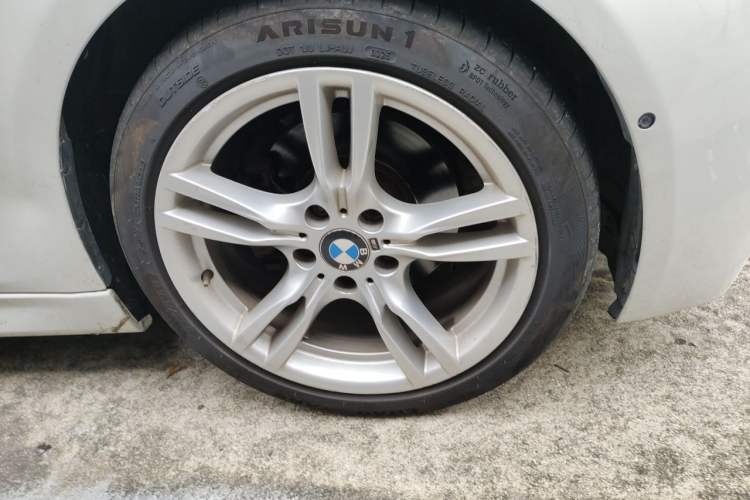 Used BMW 3 Series 2019 320Li M Sport Package Right Front Wheel Hub