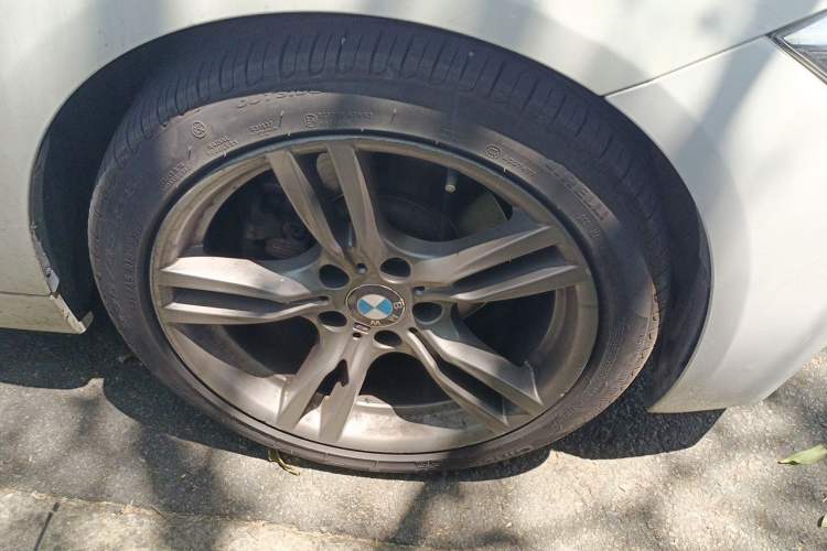 Used BMW 3 Series 2019 320Li M Sport Night Edition Right Front Wheel Hub