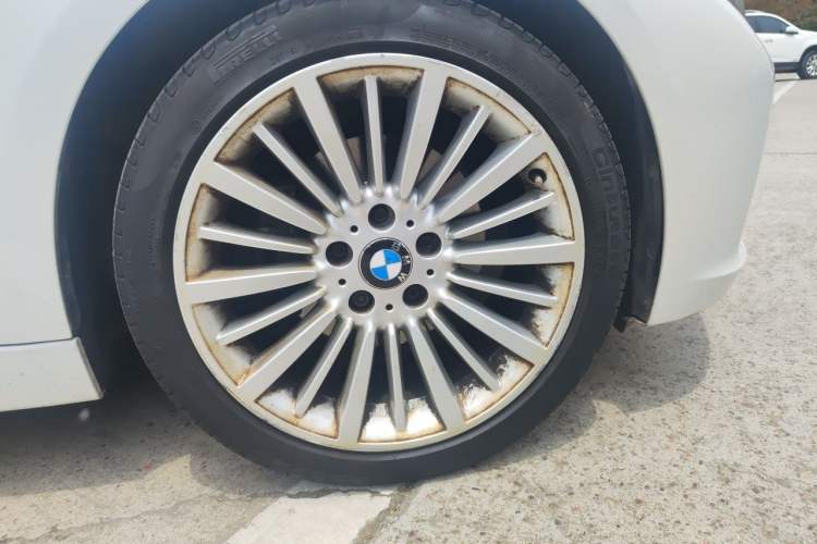 Used BMW 3 Series 2019 320Li Fashion Model Right Front Wheel Hub