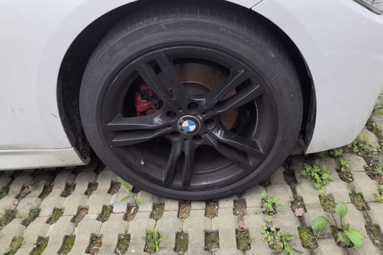 Used BMW 3 Series 2019 320Li M Sport Package Right Front Wheel Hub