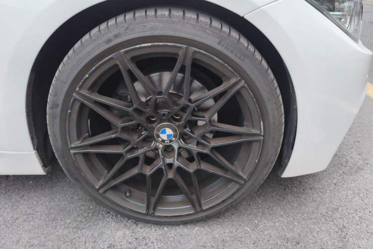 Used BMW 3 Series 2019 320Li M Sport Package Right Front Wheel Hub