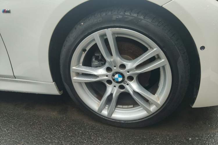 Used BMW 3 Series 2019 320Li M Luxury Package Right Front Wheel Hub