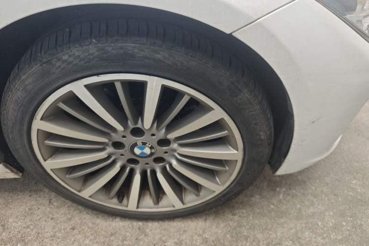 Used BMW 3 Series 2019 320Li Fashion Model Right Front Wheel Hub