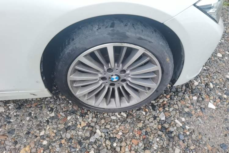 Used BMW 3 Series 2019 320Li Fashion Model Right Front Wheel Hub