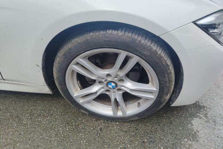 Used BMW 3 Series 2019 320Li M Luxury Package Right Front Wheel Hub