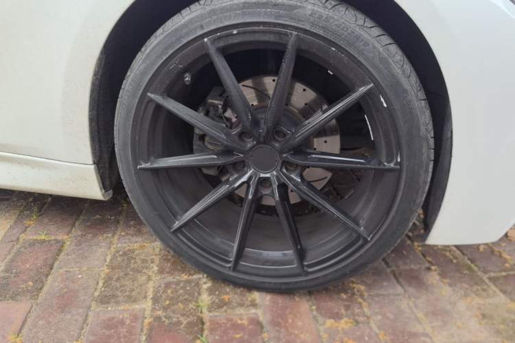 Used BMW 3 Series 2019 320i M Sport Package Right Front Wheel Hub
