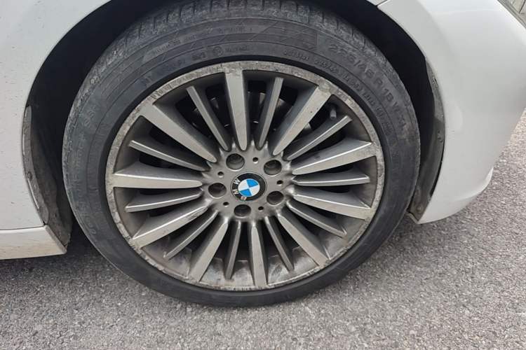 Used BMW 3 Series 2019 320Li Fashion Model Right Front Wheel Hub