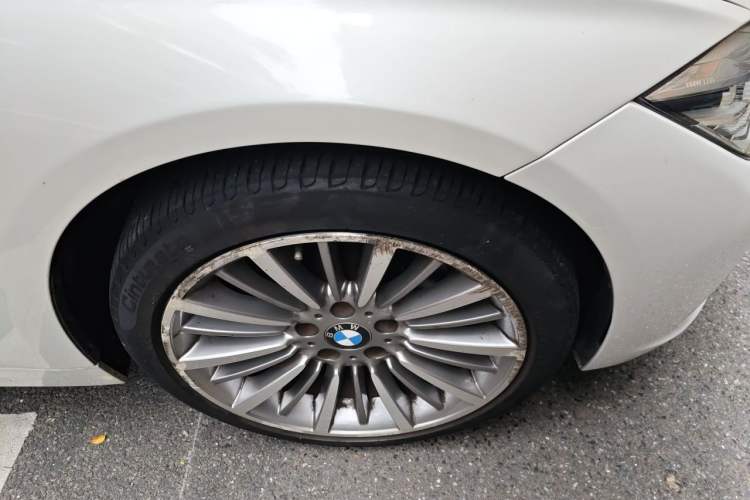 Used BMW 3 Series 2019 320Li Fashion Model Right Front Wheel Hub