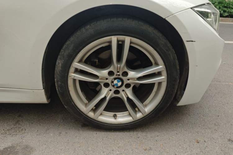 Used BMW 3 Series 2019 320Li M Sport Package Right Front Wheel Hub