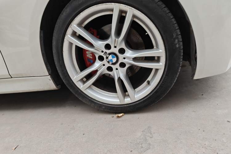 Used BMW 3 Series 2019 320Li M Luxury Package Right Front Wheel Hub
