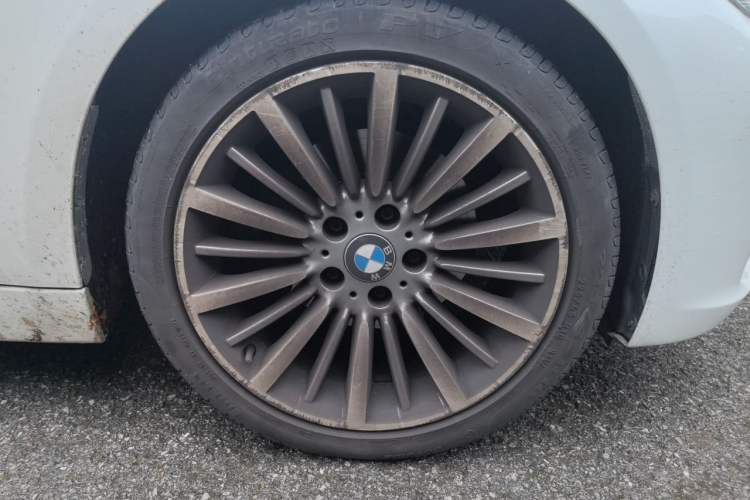Used BMW 3 Series 2019 320Li Fashion Model Right Front Wheel Hub