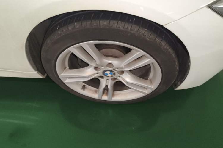 Used BMW 3 Series 2019 320Li M Sport Package Right Front Wheel Hub