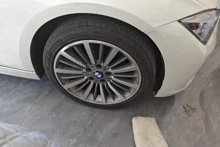 Used BMW 3 Series 2019 320Li Fashion Model Right Front Wheel Hub