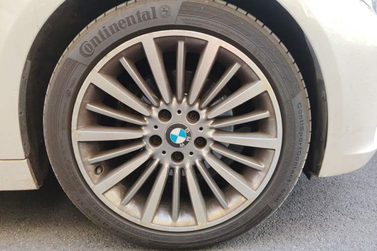 Used BMW 3 Series 2019 320Li Fashion Model Right Front Wheel Hub