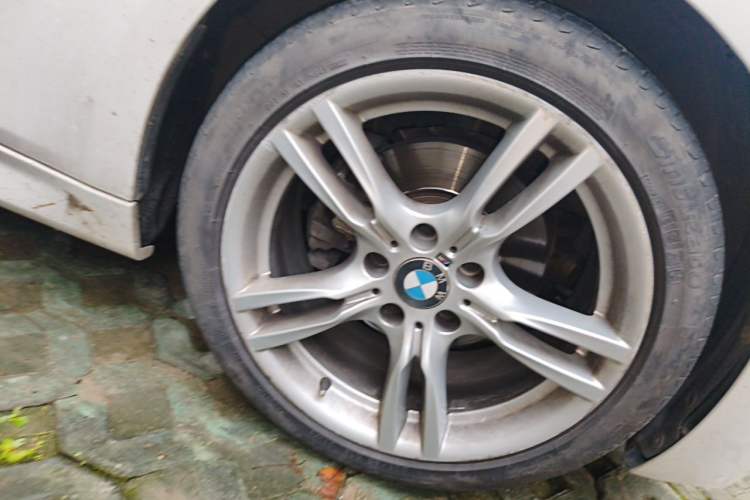 Used BMW 3 Series 2019 320Li M Sport Package Right Front Wheel Hub