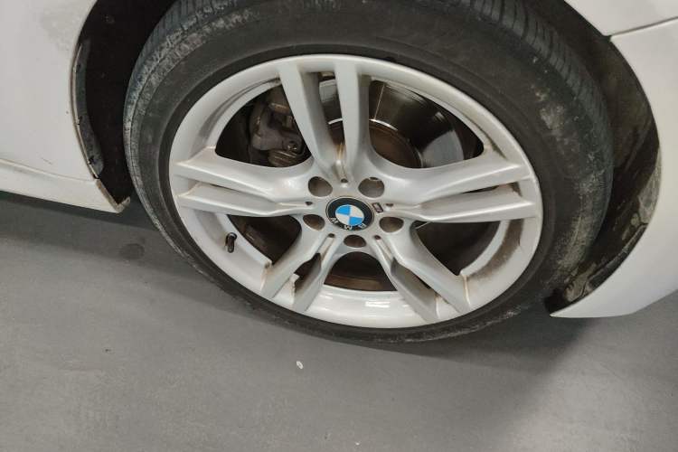 Used BMW 3 Series 2019 320Li M Sport Package Right Front Wheel Hub