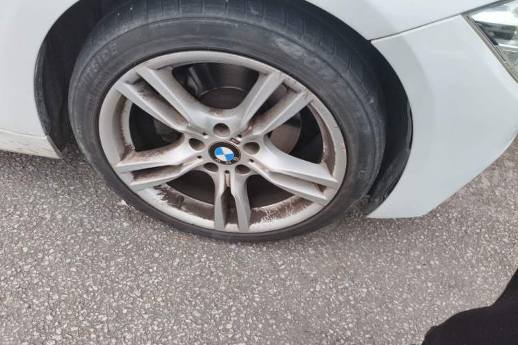 Used BMW 3 Series 2019 320i M Sport Package Right Front Wheel Hub
